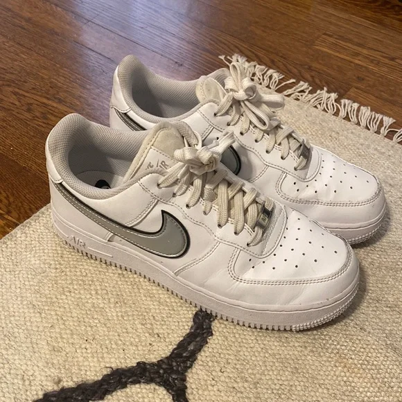 Nike Air Force 1 White/Metallic/Silver-Black - Picture 2 of 6